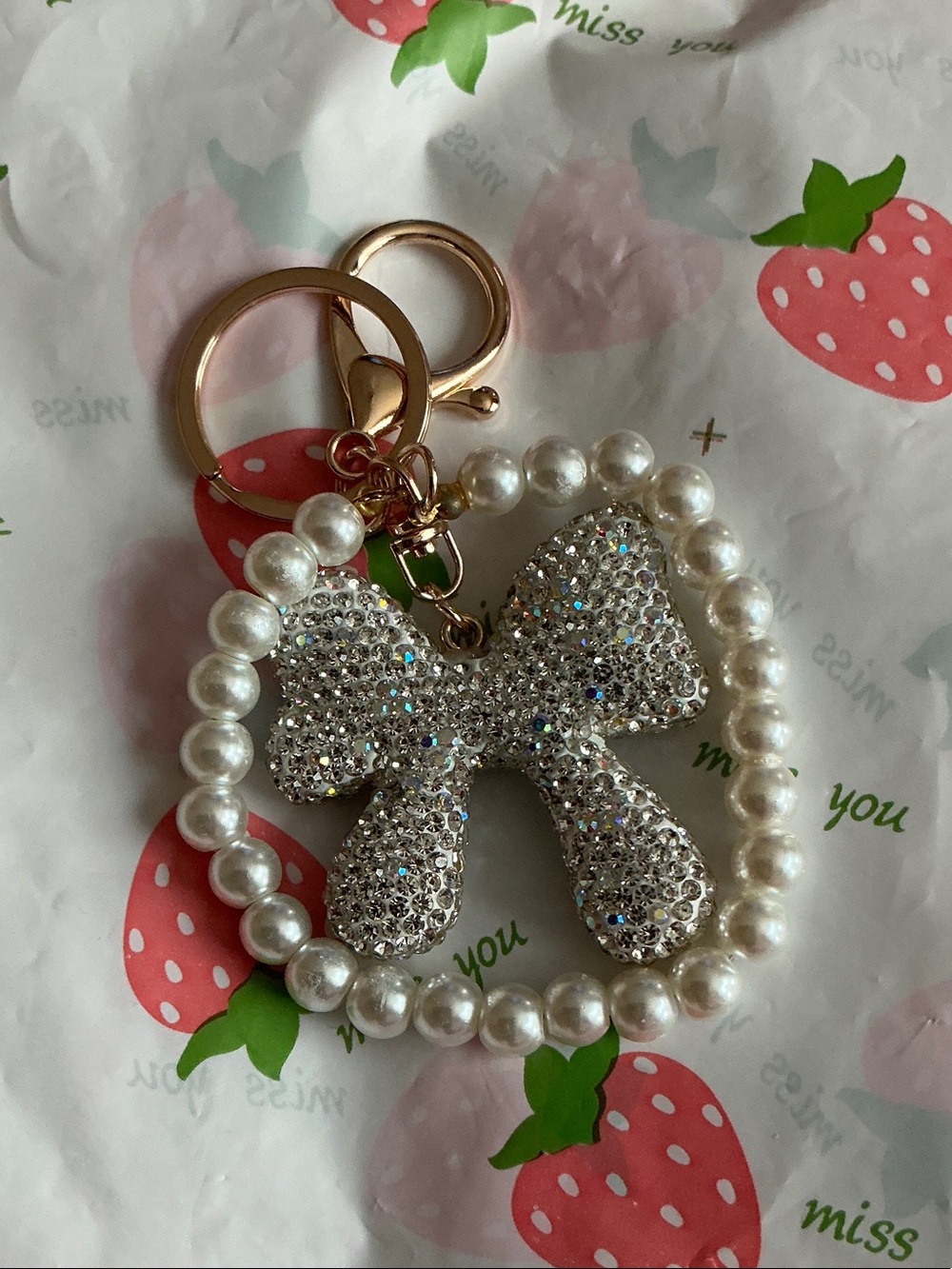 Sparkling Bow Pearl Keychain - Clear Crystal & White Pearls